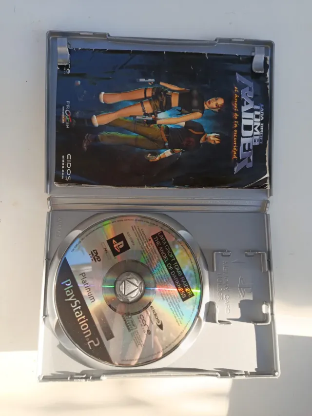Tomb Raider: El Ángel de la Oscuridad PS2 Platinum