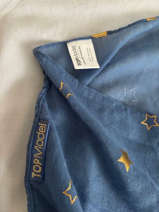 Bufanda TOPModel estrellas azul y dorado