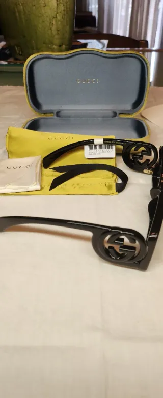 Gafas de Sol Gucci Negras y Amarillas