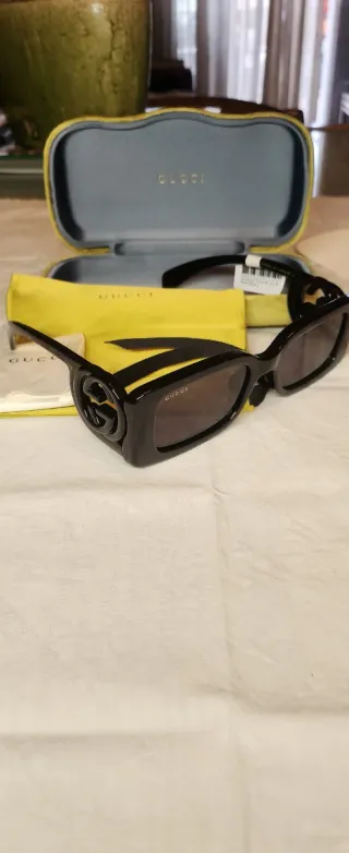 Gafas de Sol Gucci Negras y Amarillas