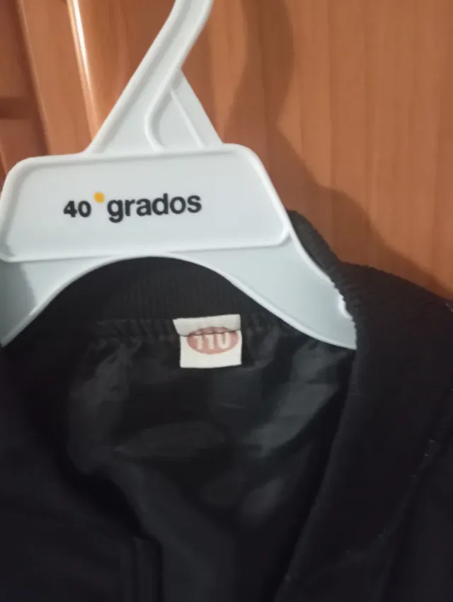 Chaqueta niño polipiel negra T.4-5