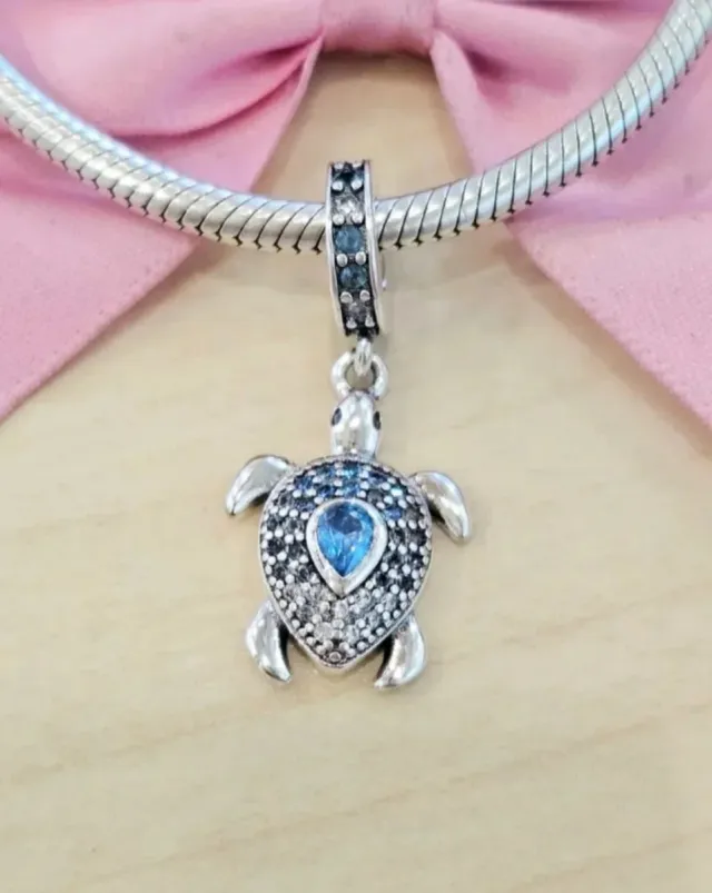 Colgante Tortuga Plata con Circonitas Azules