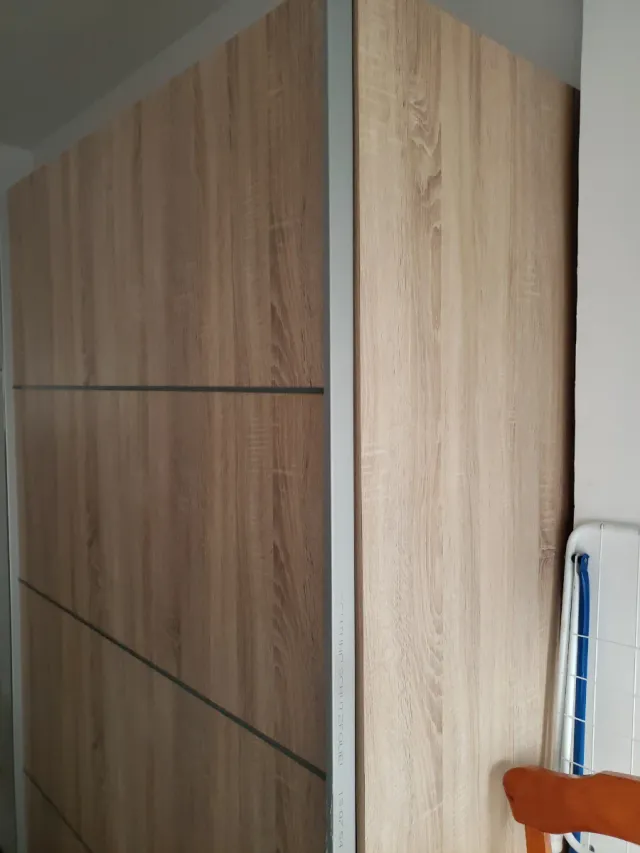 Armario corredero madera y metal . Granada