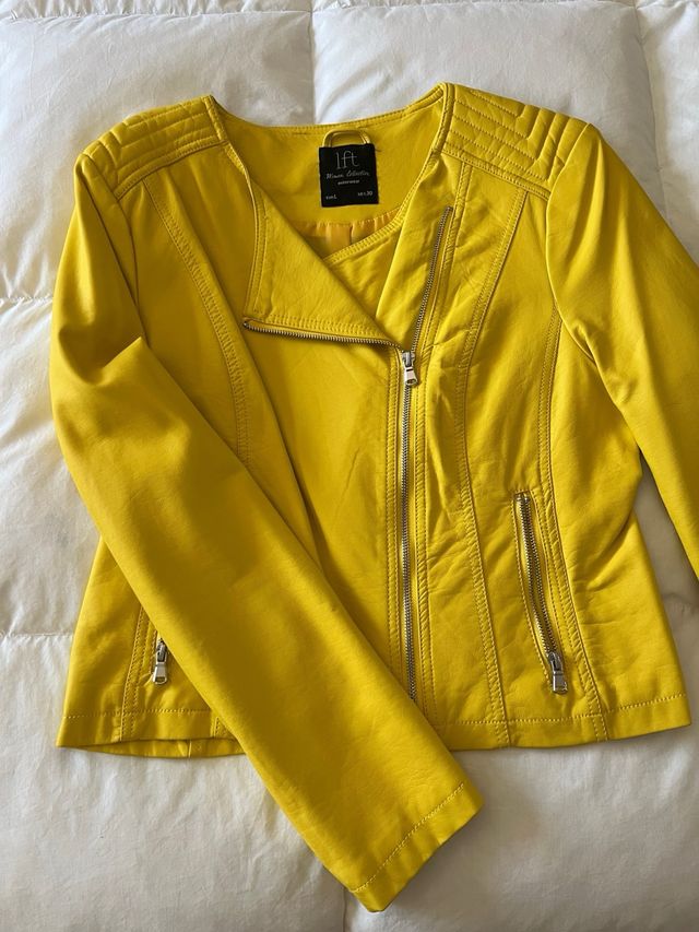 Chaqueta efecto cuero Lefties mujer amarilla
