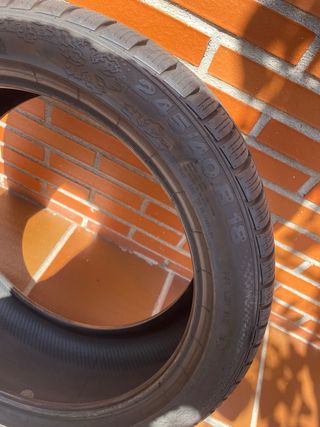 Pareja Continental WinterContact 245/40-18