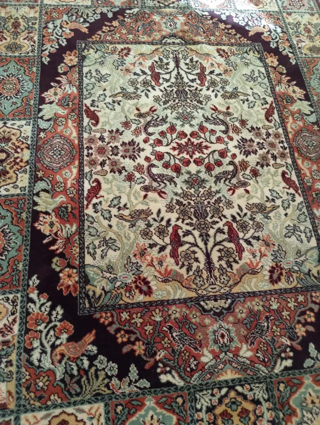 2 Alfombras,una de comedor y una de salón lana.