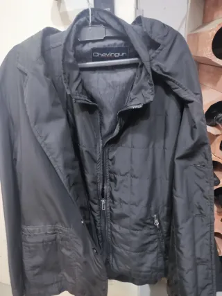 Chaqueta cortavientos Chevingun negra con chaleco