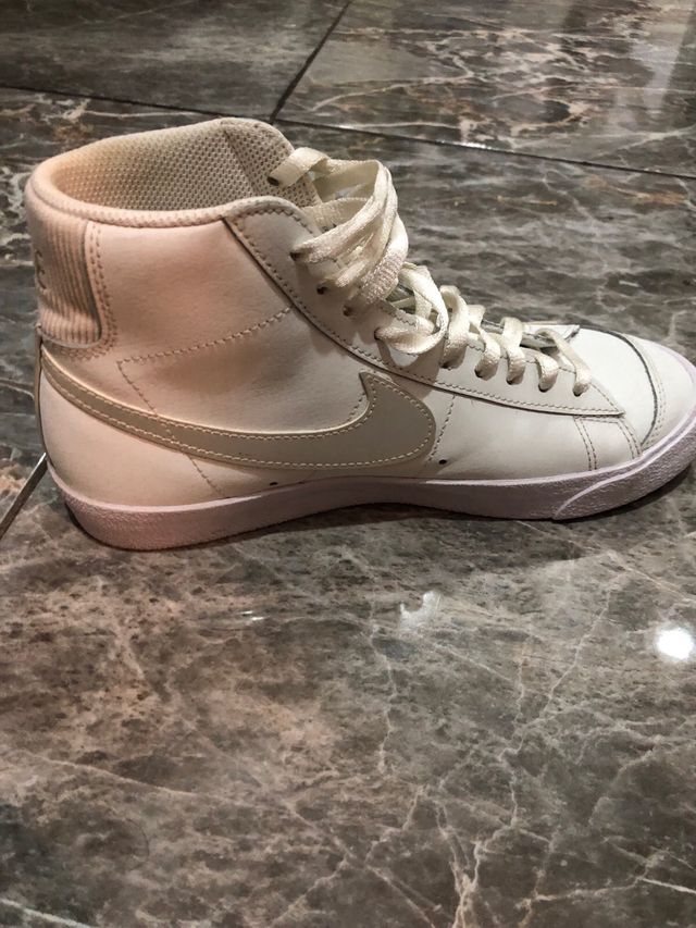 Nike Blazer Mid Beige y Dorado