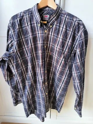 Camisa Levi's cuadros azul y marrón