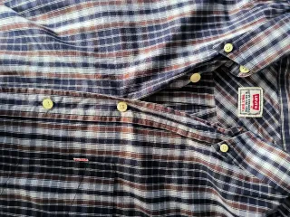 Camisa Levi's cuadros azul y marrón