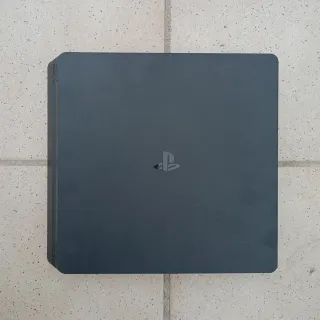 PS4 Slim + Mando