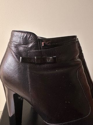 Stivaletti NERO GIARDINI pelle neri tacco n.39