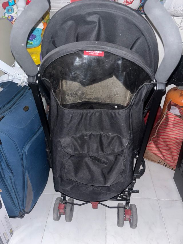 Coche paseoMaclaren con saco y protector de lluvia