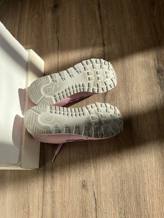 Zapatillas New Balance rosas talla 36