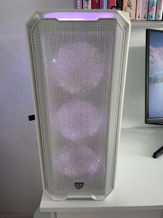 Torre PC + Monitor + Cascos + Teclado + Ratón