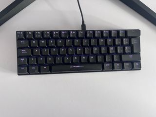 Torre PC + Monitor + Cascos + Teclado + Ratón