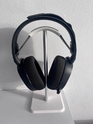 Torre PC + Monitor + Cascos + Teclado + Ratón