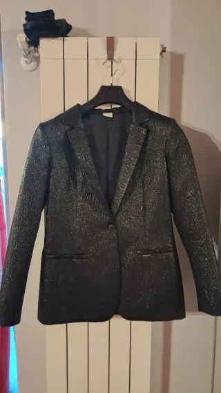 Giacca elegante nera.