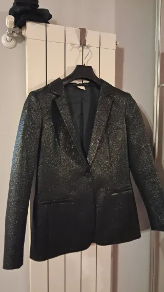 Giacca elegante nera.