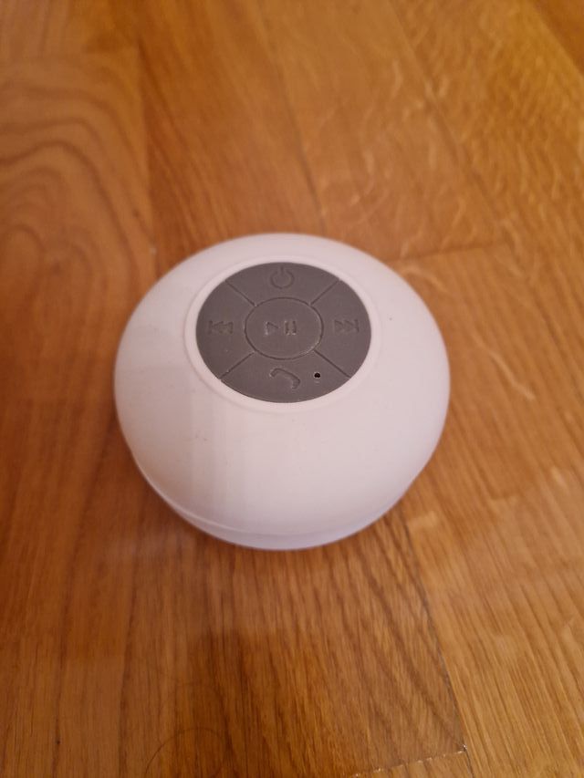 Altavoz Bluetooth Portátil Blanco y Gris