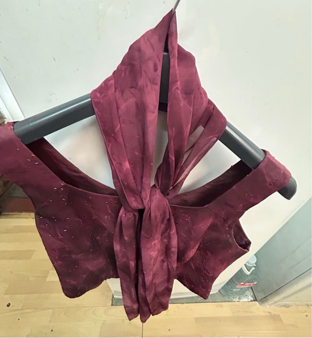 Traje de fiesta color vino, 3 piezas