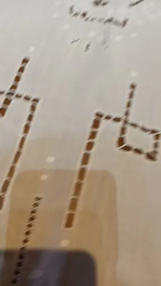 Tenda bianca con intaglio in cotone