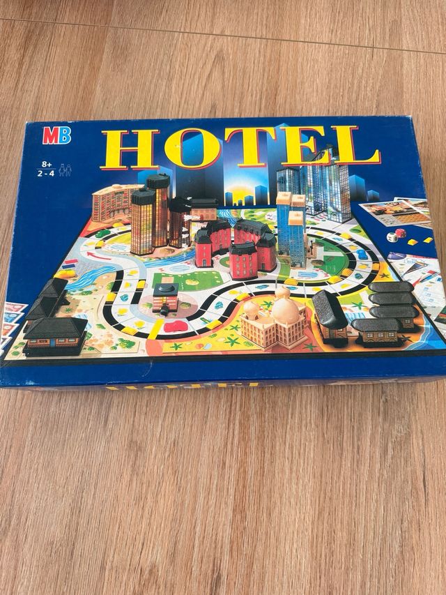 Jogo de Tabuleiro Hotel MB