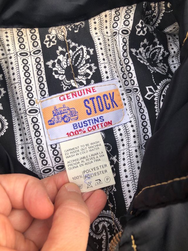 Chaqueta Bomber Negra con Botones