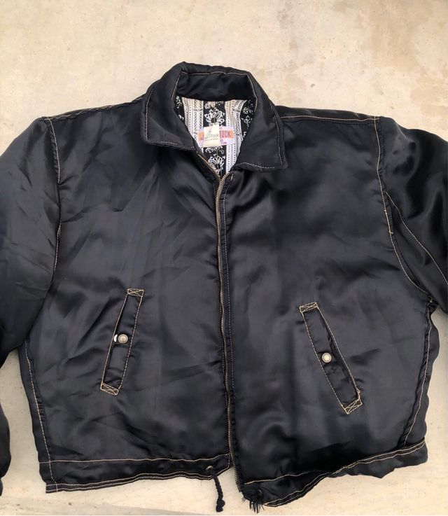 Chaqueta Bomber Negra con Botones