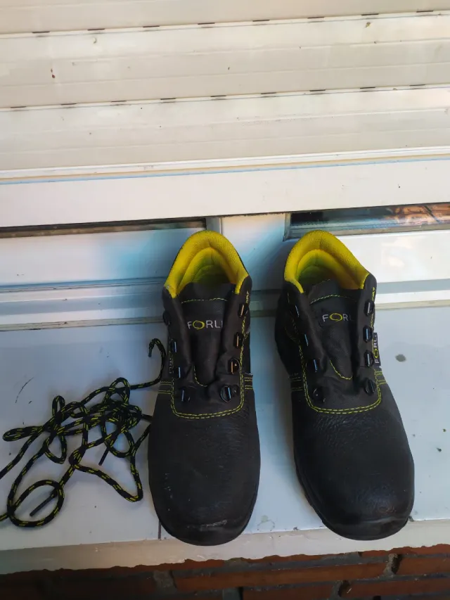 Botas de trabajo FORLI negras y amarillas