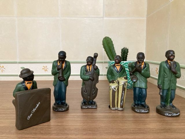 Figurine di musicisti cubani