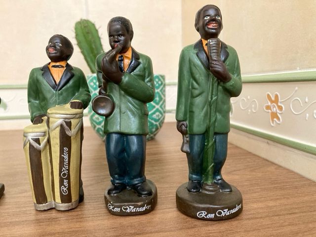 Figurine di musicisti cubani