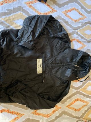 Chaqueta Armani Jeans Negra con Capucha