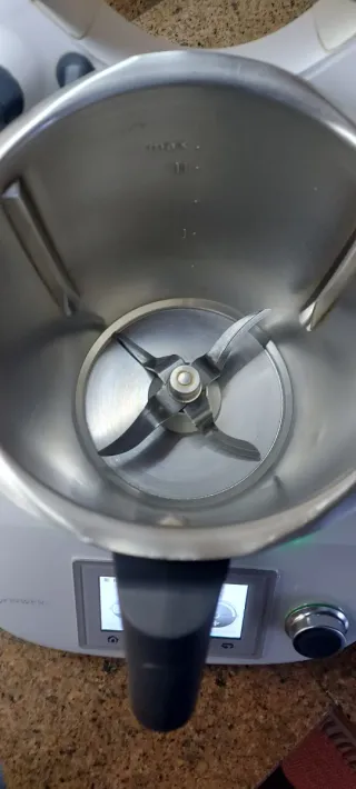 Thermomix TM5 con libros electrónicos.