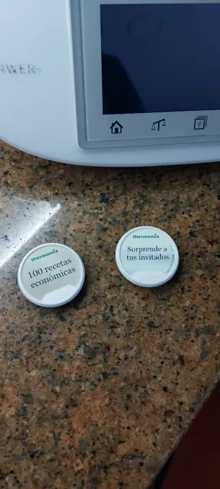 Thermomix TM5 con libros electrónicos.