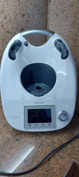 Thermomix TM5 con libros electrónicos.