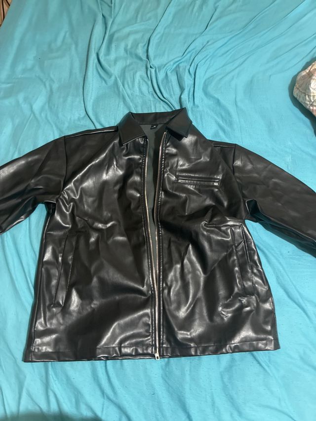Chaqueta de cuero negra
