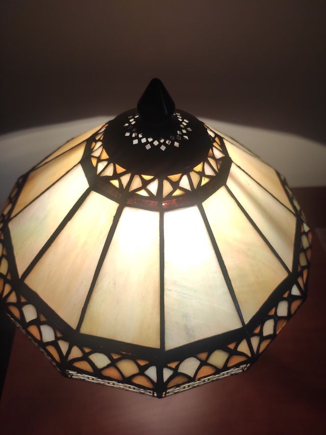 Lámpara de mesa Tiffany cristal y metal