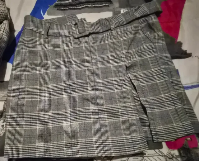 Falda pantalón cuadros gris y blanco