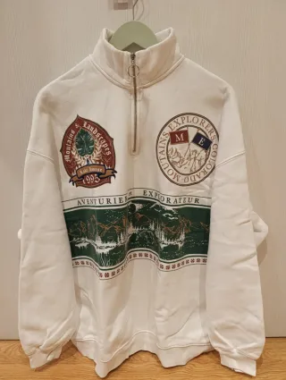 Sudadera Bershka cremallera.