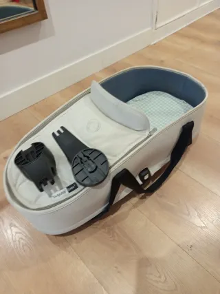 Capazo Bugaboo Bee 5 con adaptadores