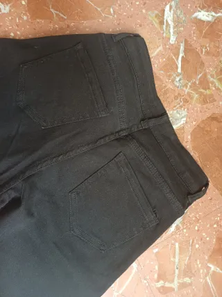 Pantalón vaquero mujer negro