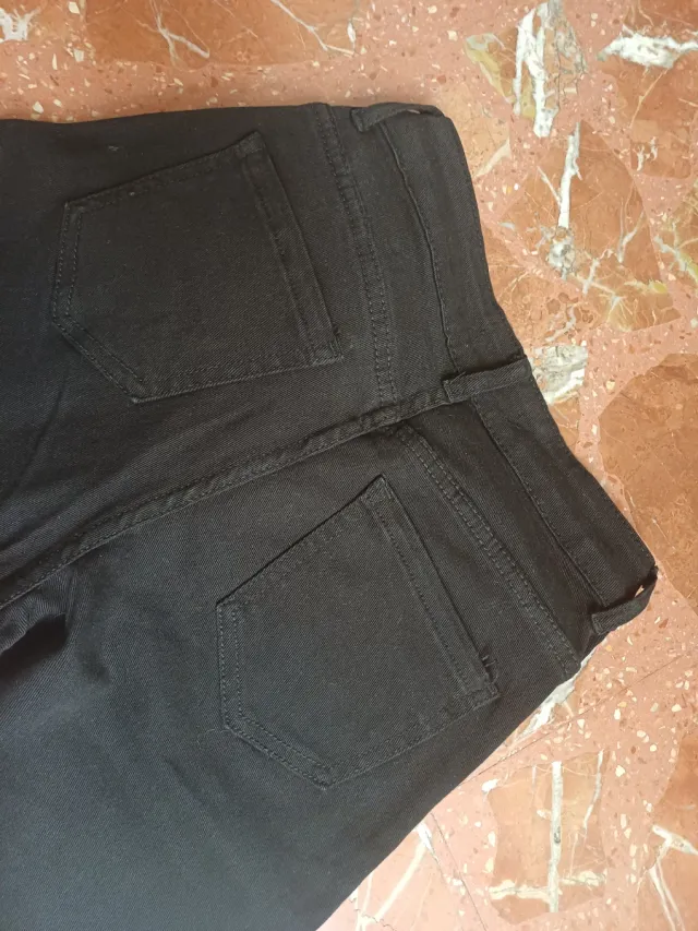 Pantalón vaquero mujer negro