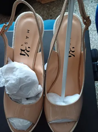 ZAPATOS MUJER CUÑA BELLA CHAROL NUDE 8,5 CM MAS34