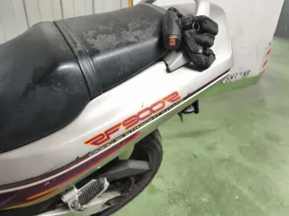 Suzuki RF 900 R2R 1000cc