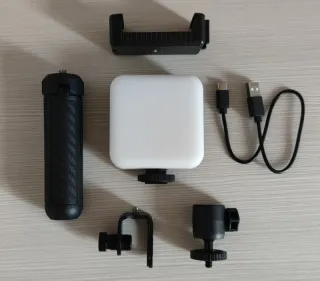 Luci LED portatili con treppiede