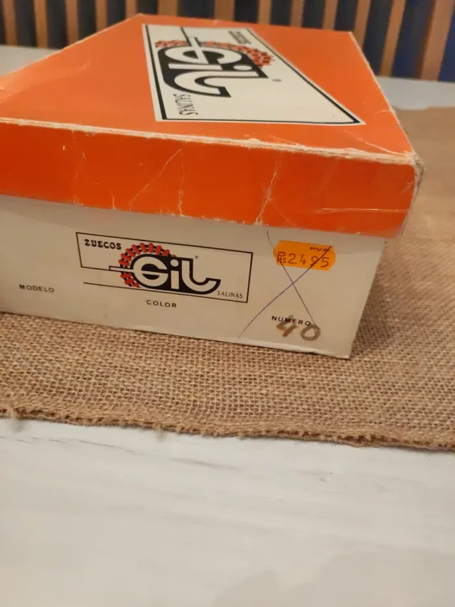 Zuecos de verano mujer beige