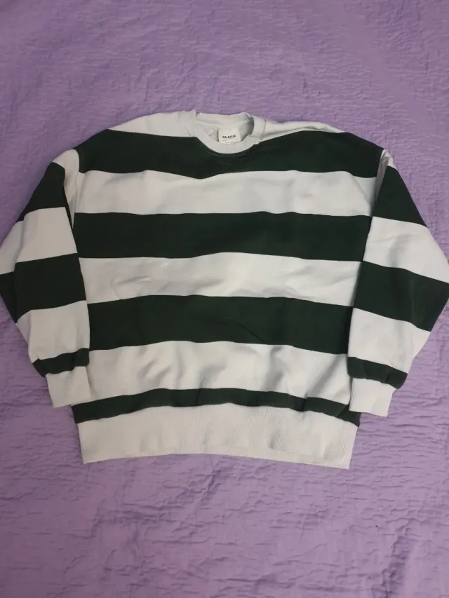 Sudadera Pull&Bear Verde y Blanca Talla S