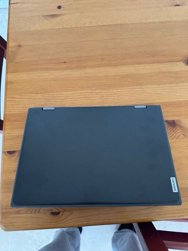 Portátil Lenovo Gris Oscuro en perfecto estado