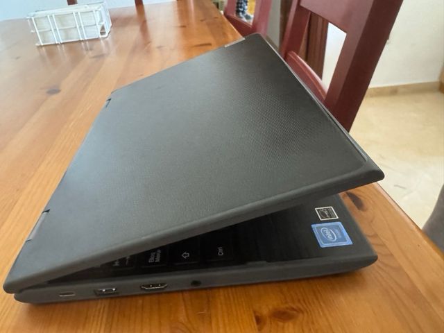 Portátil Lenovo Gris Oscuro en perfecto estado